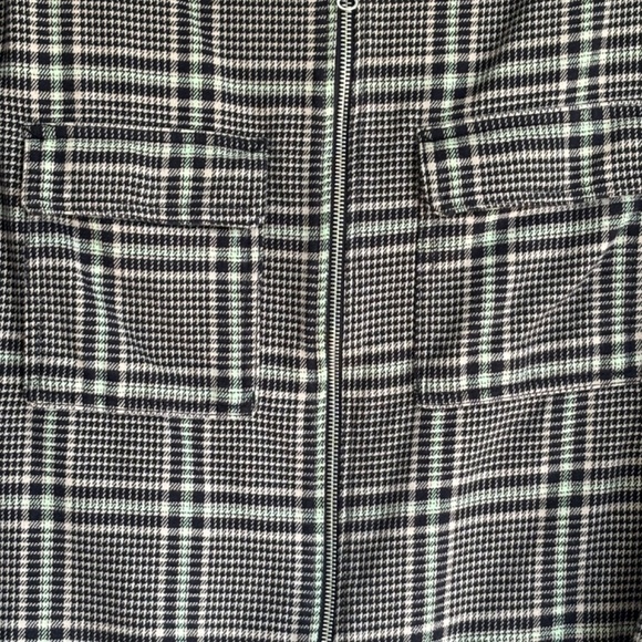 *HOST PICK* H&M full zip twill shirt jacket size M beige black and green - Picture 5 of 10